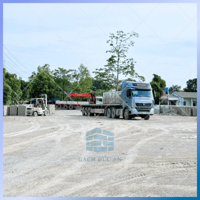 vận chuyển gạch không nung gạch bê tông gachducan
